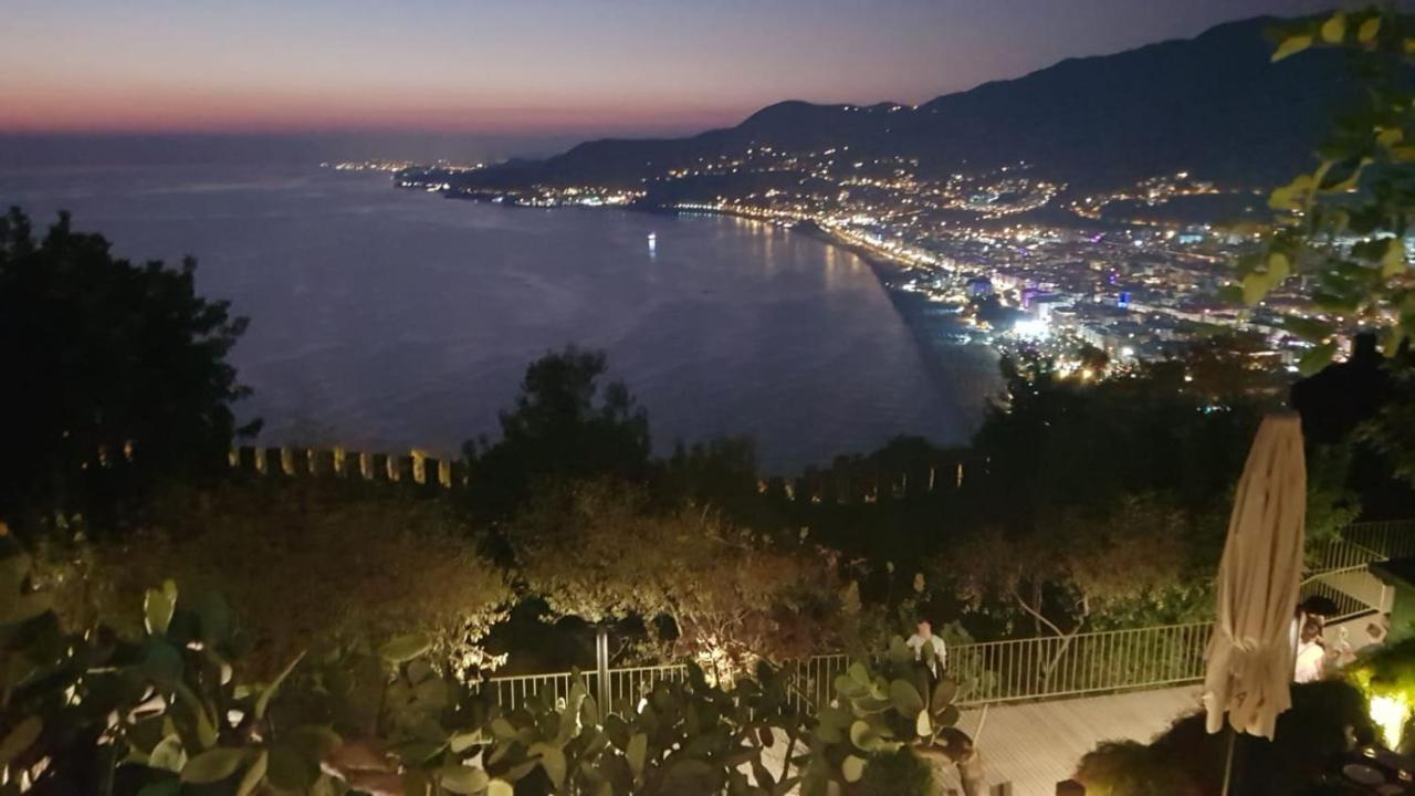 Empire Residence Alanya/Mahmutlar 50m от моря Екстер'єр фото